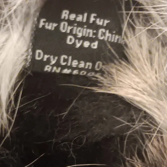 Elegant Rabbit Fur Earmuffs - Black and Gray - Picture 12 of 15